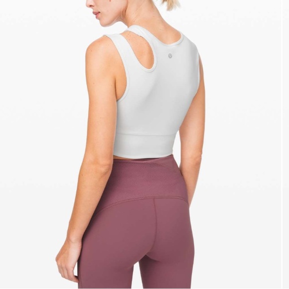 Lululemon Mastered Motion Cropped
Tank - Picture 4 of 5